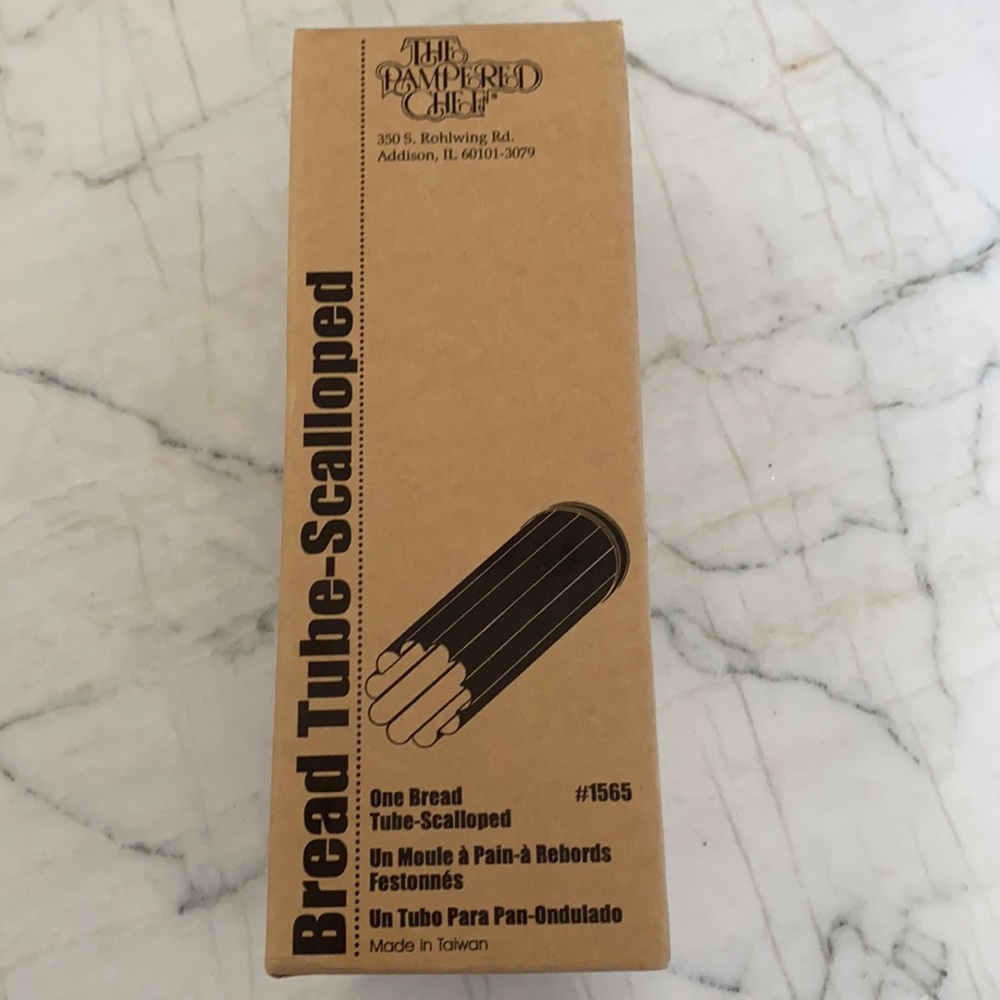 Pampered Chef bread tube (scalloped)
